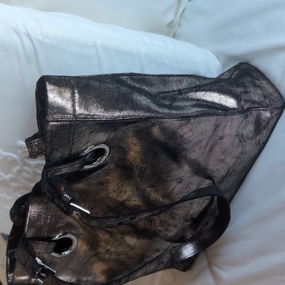 COFI- Erin Printed Metallic XL Leather Tote NWOT - Picture 4 of 17